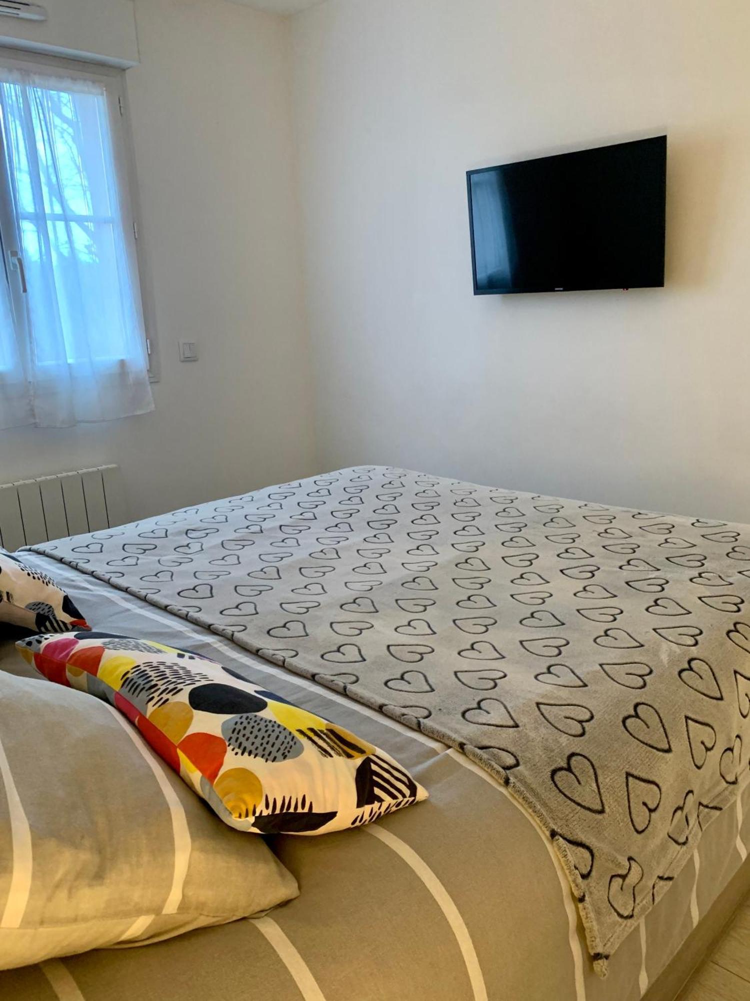 Grand F3 - Emplacement D'or Proche Paris Et Versailles Plaisir