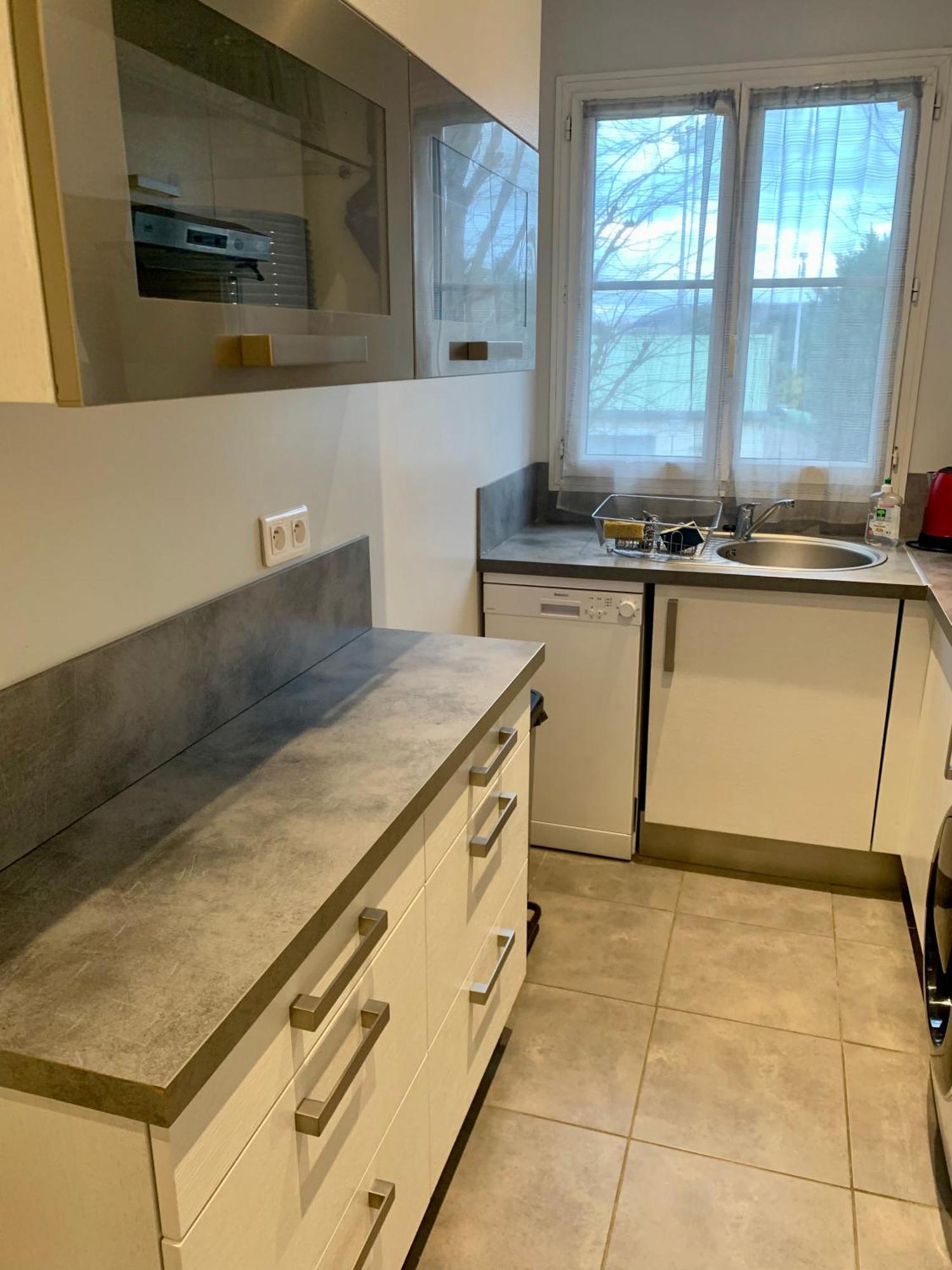 Grand F3 - Emplacement D'or Proche Paris Et Versailles Plaisir